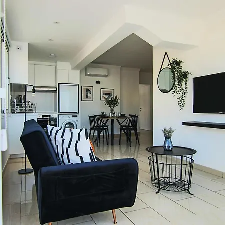 Phaedrus Living: Seaside Modern Flat Lighthouse 63 * Paphos