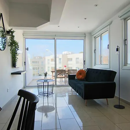 Phaedrus Living: Seaside Modern Flat Lighthouse 63 Apartament