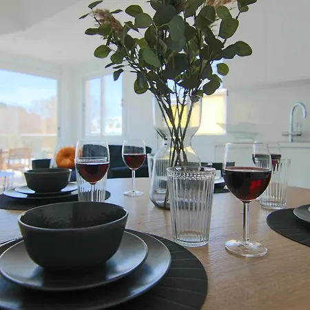 Phaedrus Living: Seaside Modern Flat Lighthouse 63 Apartament *