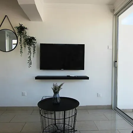 Phaedrus Living: Seaside Modern Flat Lighthouse 63 Paphos