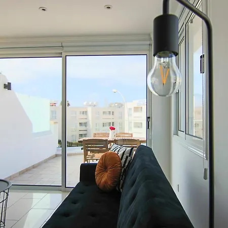 Phaedrus Living: Seaside Modern Flat Lighthouse 63 Apartment Paphos